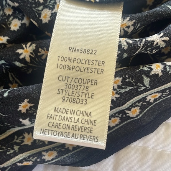 Max Studio black/yellow/white bell sleeve top with gathered bodice. So cute! - Picture 7 of 7